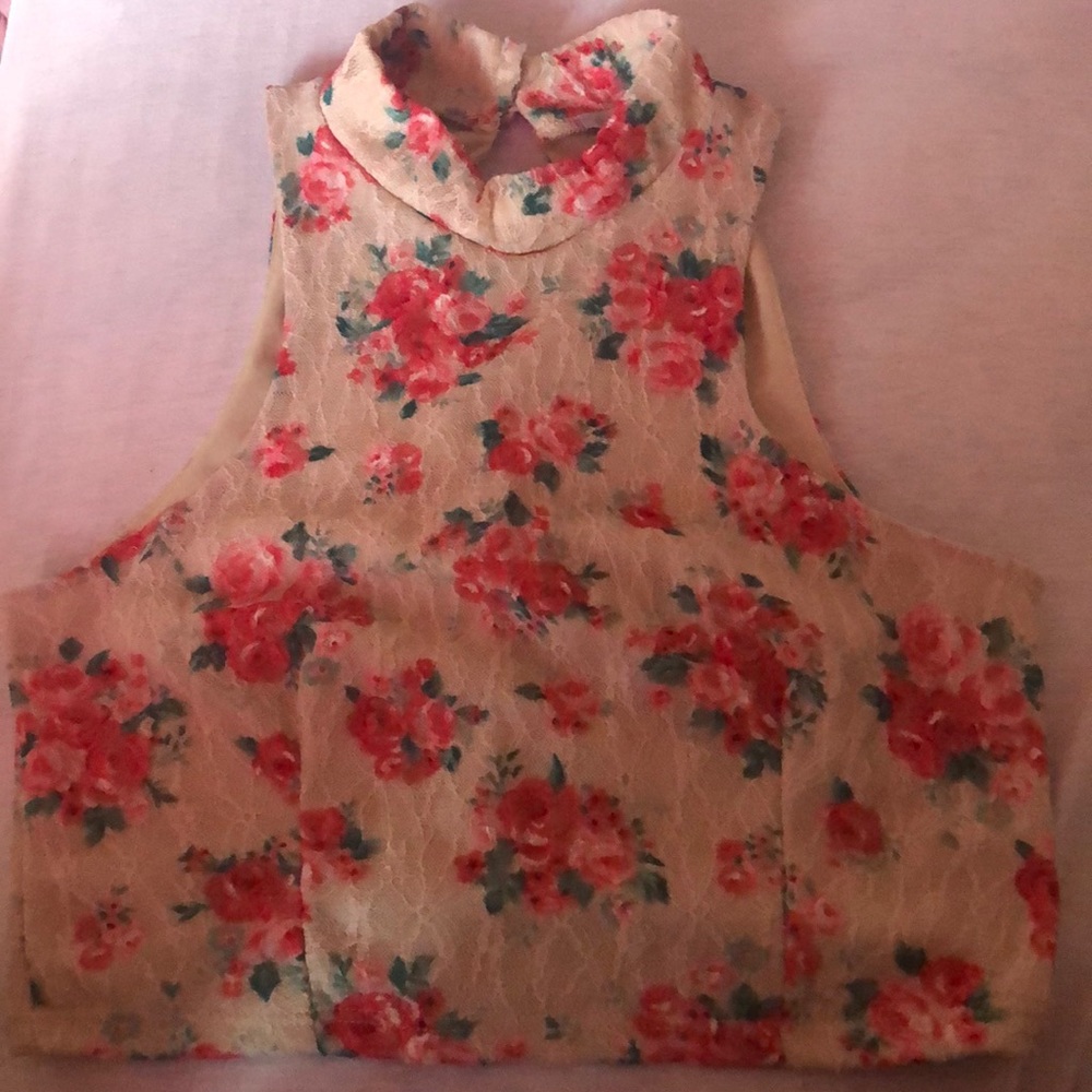 Flower half shirt